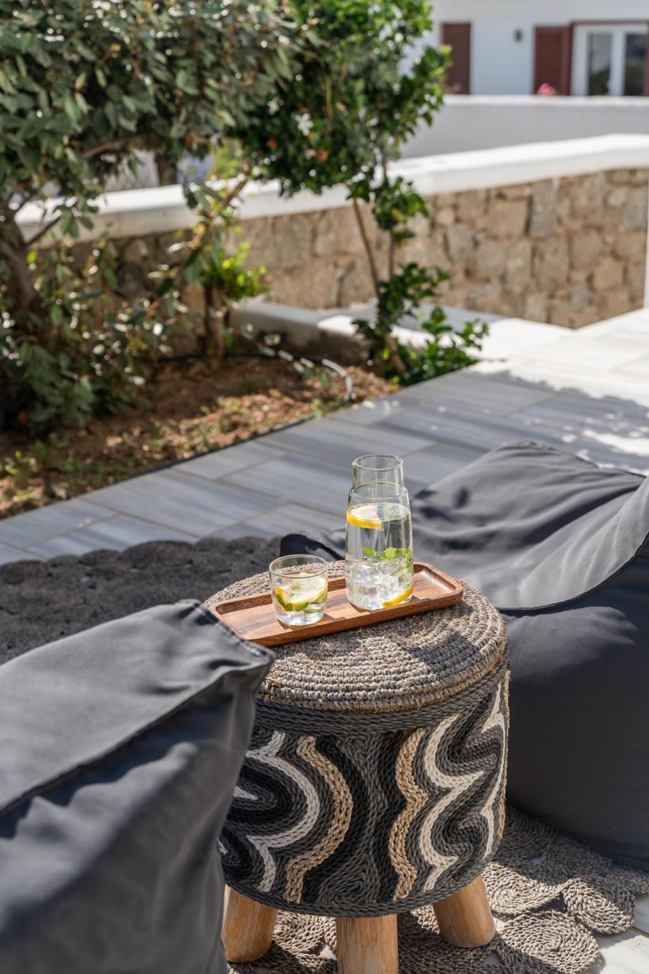 Namaste Boutique Apartments Mykonos Tourlos Exteriör bild